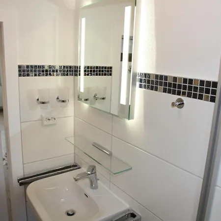 Apartament Julius 6 *